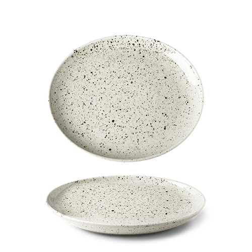 maison-cyna-porcelaine-collection lifestyle -assiette ovale 20cm -natural- sans aile -LSN3020