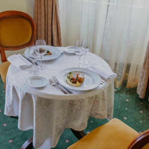 maison cyna - collection BELLEVUE - assiette en porcelaine et qualité professionnelle personnalisable - 1500x1500 - 6